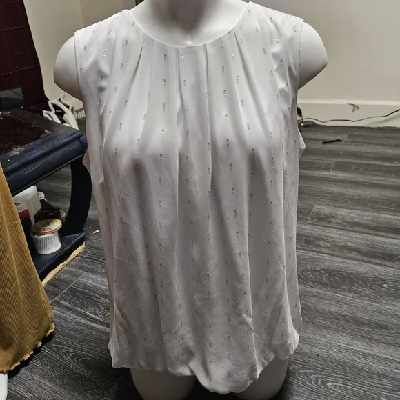 Liz Claiborne White Sleeveless Blouse - Picture 1 of 1